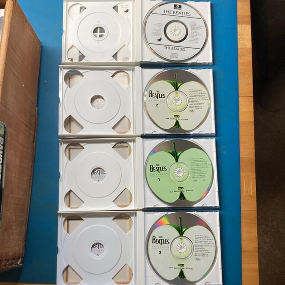 The Beatles double CDs - Picture 4 of 4